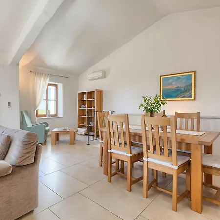 Tatil Evi Veronica By Interhome Buje